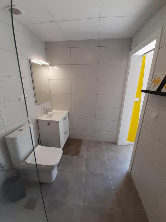 The Yellow Corner Apartment Alicante Bagian luar foto