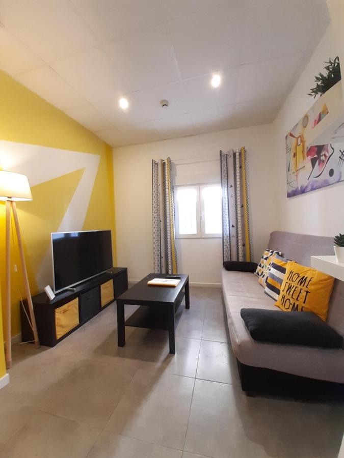The Yellow Corner Apartment Alicante Bagian luar foto