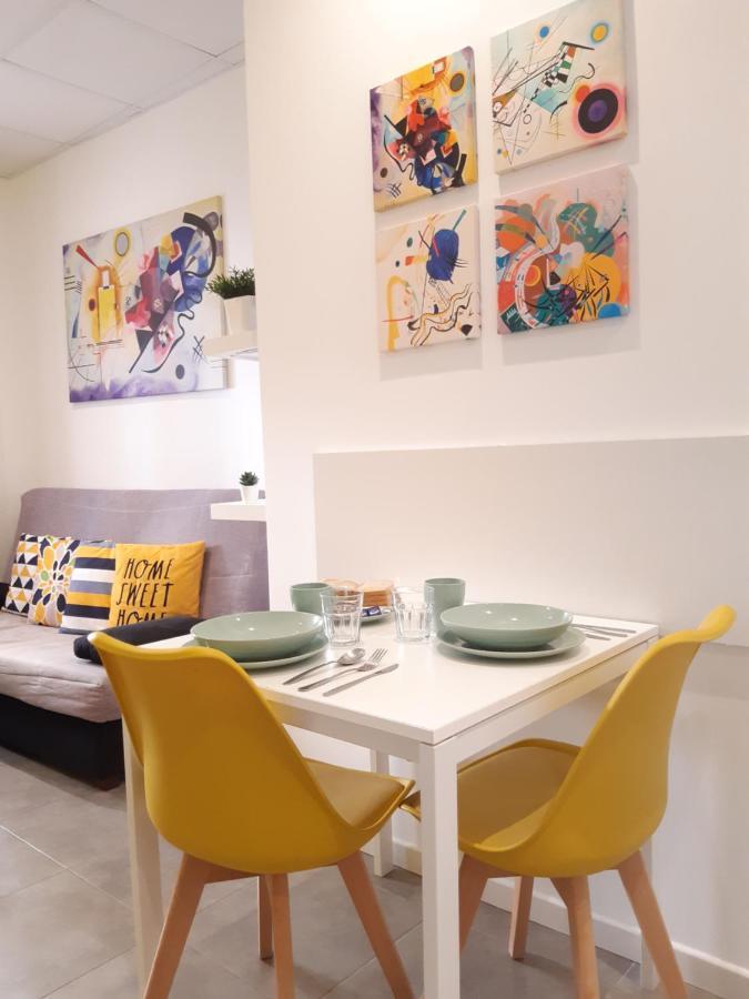 The Yellow Corner Apartment Alicante Bagian luar foto