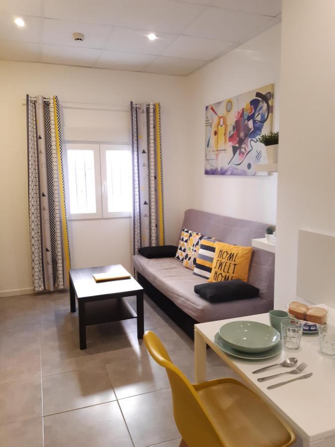 The Yellow Corner Apartment Alicante Bagian luar foto
